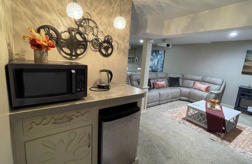 Olathe House | Spacious private 2-bedroom, 1 bath house in awesome Olathe with fitness room, AC