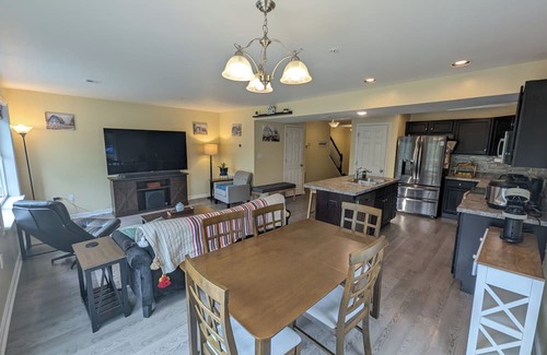 Mechanicsburg House | Charming Townhome in Peaceful Suburban Community