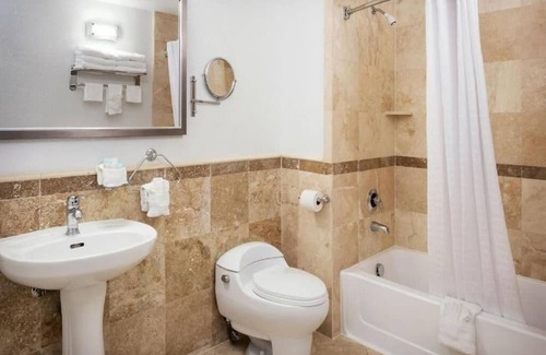 Little Italy Hotel | Boutique-Style Bay View Suite Near Petco Park & Balboa Park Museums | 3 Units