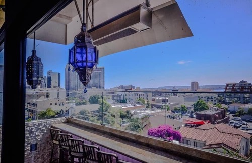 Little Italy Hotel | 4 Boutique Two-Queen Rooms Near San Diego Harbor – Ideal for Families or Groups