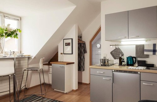 Silandro Apartment | Studio 'Sommavilla - Small' with Mountain View and Wi-Fi