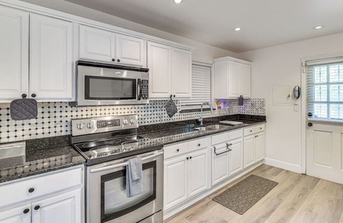 Miami Gardens House | 3 Mi to Hard Rock Stadium: Cozy Home w/Patio
