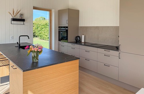Ronde House | 4 bedroom pet friendly home in Rønde