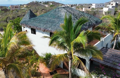 Los Zacatitos House | Casa de las Mareas, a short walk to the beach, sleeps 12 in San Jose del Cabo.