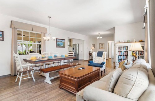 Boroncana Villa | 3-bedroom villa in delightful Noord with AC
