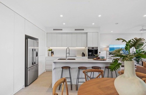 Albany Creek House | Albany Creek Retreat - 4BR Brand New Family Haven