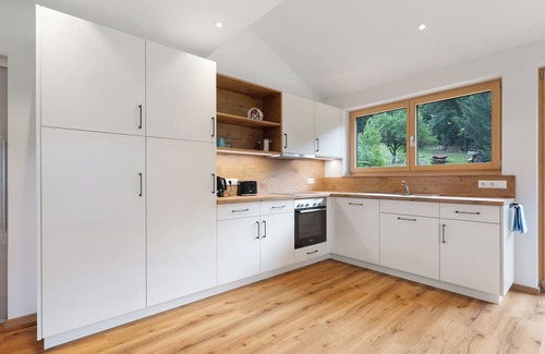 Prinzbach Apartment | Apartment 'Burgblick' with Mountain View and Wi-Fi