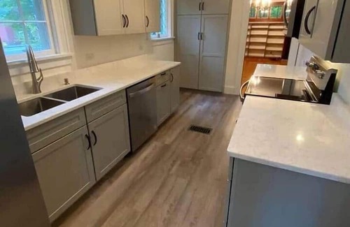 Orono House | Modern Kitchen & Classic Charm – Walk to UMaine