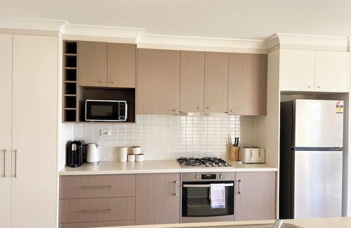 Bourkelands House | 56 Yarrawah Crescent