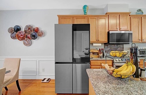 Lawrenceville House | Tremendous 4-bedroom townhome with AC in Lawrenceville