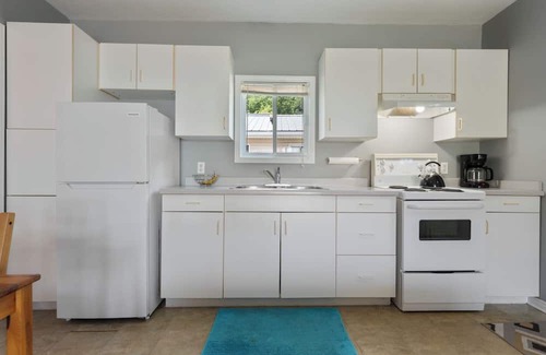 Turkey Point Cottage | Beachfront Cottage - Turkey Point
