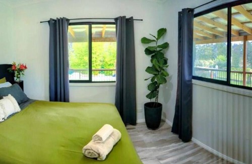 Bunyah Bed & Breakfast | Forest Creek Retreat - Double Room with Garden View