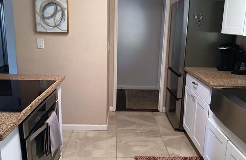 Auburn House | Charming 2-bedroom home in beautiful Auburn with AC and king-size beds
