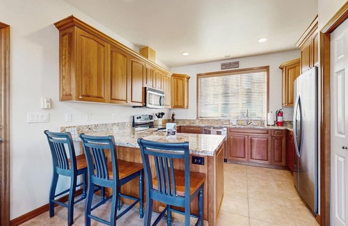 Orondo House | Spacious home w/full kitchen, great location & deck with incredible views