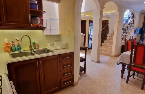 Antigua Guatemala Apartment | APARTAMENTOS LOS NAZARENOS ROOM 7-1 - swimming pool, jacuzzi and gym