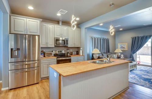 Kingman House | 3BR 2BA - Kingman Home w/Patio & Fire Pit