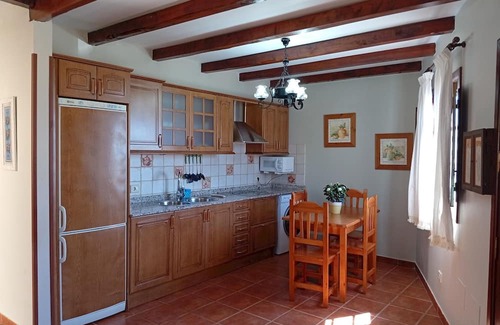 Taibique Ski Chalet | Nature Escape with Private Terrace, El Pinar