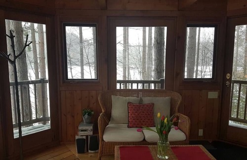 London Bed & Breakfast | Cozy cabin