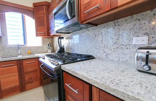 San Cristobal Apartment | Amazing 2BR/2Bt APT hot water, AC,Garage and Patio