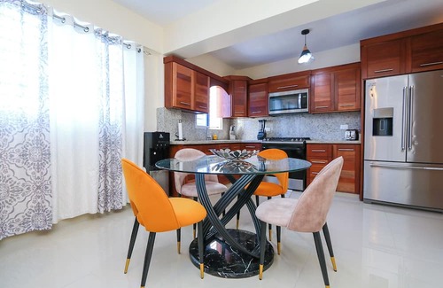 San Cristobal Apartment | Amazing 2BR/2Bt APT hot water, AC,Garage and Patio