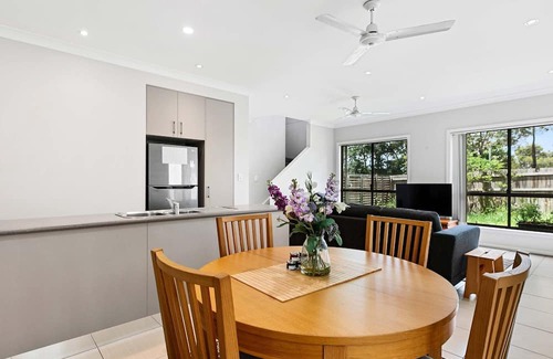 Scarness House | Welcome to Stars on Torquay