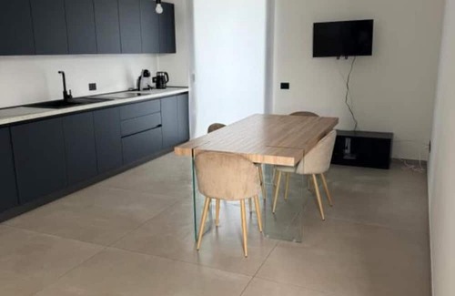 Santa Margherita di Belice Apartment | GC Luxury Apartments & Spa 'Comfort Apartment' with Balcony, Wi-Fi and Air Conditioning