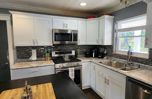 Cedar Bluff House | Spacious 4BR/3BA home with a private pool, just a short drive to Neyland Stadium