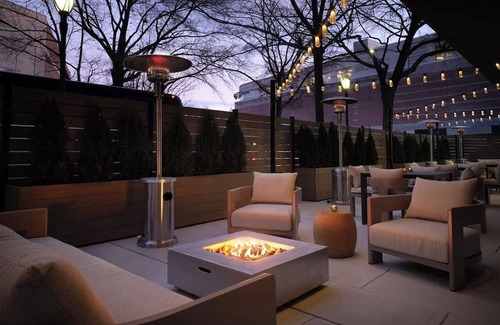White Plains Resort | Steps from Shops & Transit – Central White Plains Suite