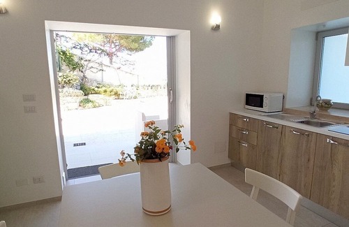 Torre Vado House | Villa Eliria B: A graceful apartment situated at a short distance from the beach, with Free WI-FI.