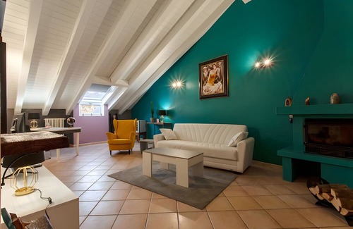 Aosta Apartment | Apartment 'Mema' with Mountain View and Wi-Fi