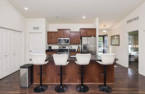 Berwick House | Spacious 3BR/2BA Getaway in Des Moines