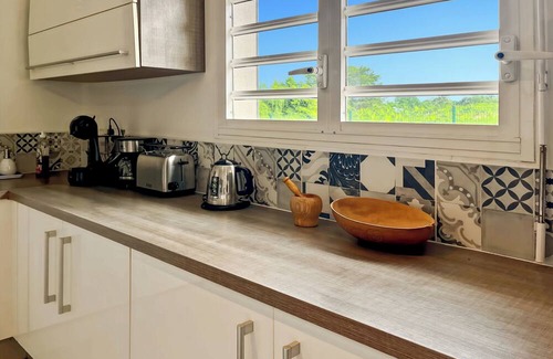 Lamentin Villa | Villa Le Maroni surrounded by fields private pool and modern amenities
