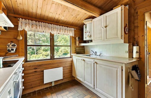 Frederiksvaerk House | Classic summer house with Arresø view
