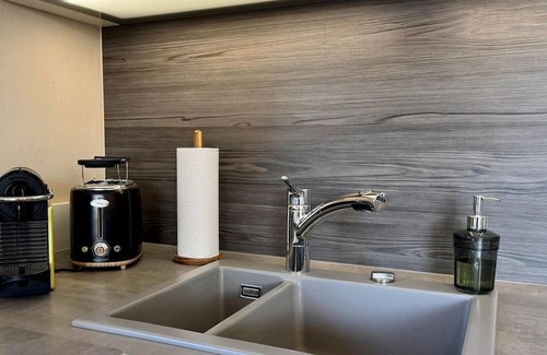 Fichtelberg Apartment | Ferienwohnung Fichtel-STEIN - Holiday apartment, shower and bath, WC, 2 bedrooms