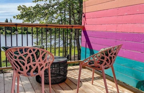 Erbs Cove Condo | Flora studio on the lake 🌿
