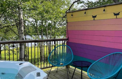 Erbs Cove Condo | Fauna studio on the lake