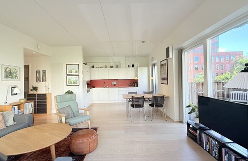 Frederiksberg C Apartment | City Apartment in Frederiksberg with 2 bedrooms sleeps 4