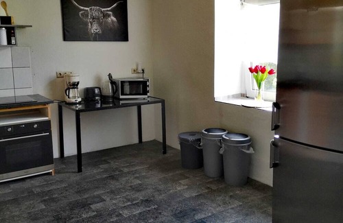 Osmarsleben Apartment | Apartment 'Wipperblick' with Private Garden and Wi-Fi