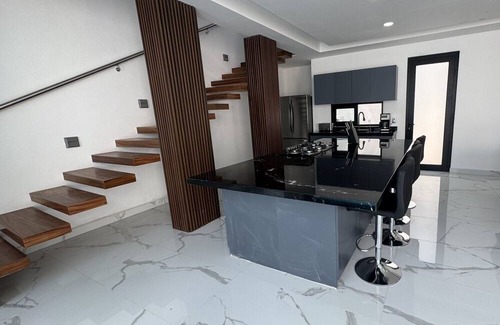 Perula House | Casa Top Horizonte. Charming 3-bedroom beach house with AC & Private Pool.