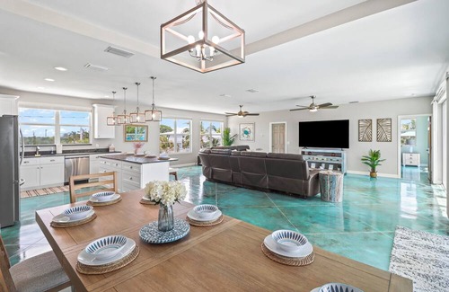 Little Torch Key House | Tranquility Bayview House-Ocean Front with boat basin and boat ramp