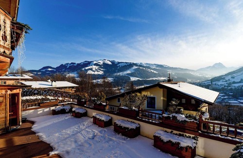 Kitzbuehel House | Alpine Retreat in Kirchberg, Tirol - Private Pool & Sauna