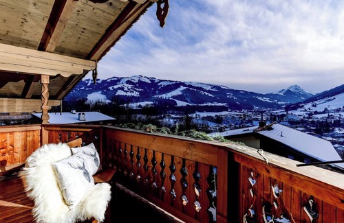 Kitzbuehel House | Alpine Retreat in Kirchberg, Tirol - Private Pool & Sauna