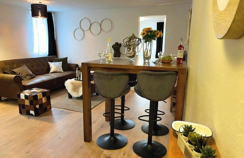Nieder Mockstadt Apartment | Mi Casita: Charming 1-room apartment, 2min from the highway