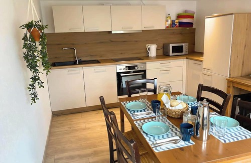 Nieder Mockstadt Apartment | Mi Casita: Charming apartments, 2 minutes from the highway.