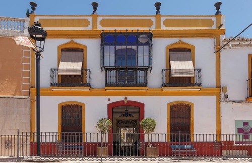 Pizarra House | Back house in Andalusian townhome in wonderful Pizarra with AC
