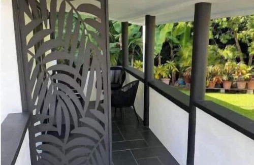 Orange Hill Apartment | Wonderful 4-bedroom combined apartment with AC in Carnbee