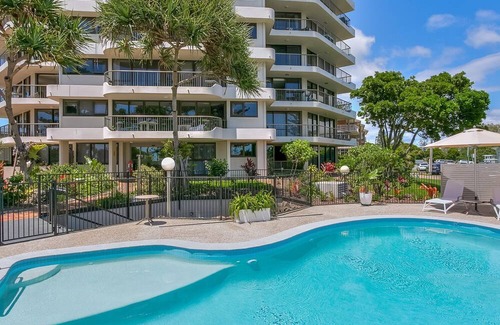 Bilinga Apartment | Porta Pacifique 25 - Renovated Bilinga Beachfront - Min. 3 Night Stays