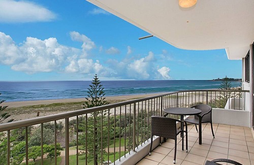 Bilinga Apartment | Porta Pacifique 25 - Renovated Bilinga Beachfront - Min. 3 Night Stays