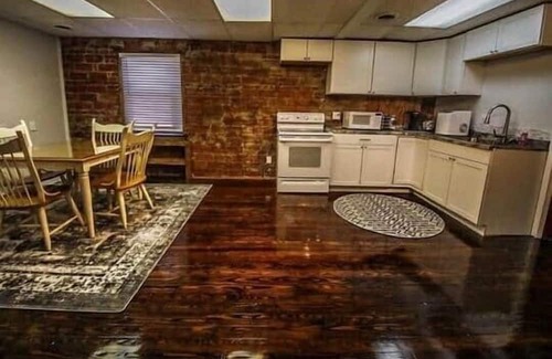 Fourmile Apartment | Pineville's Only Elite Inn: Luxe stays for the Discerning