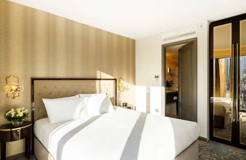 Portsoken Hotel | Spacious East London Suite – Walk to Tower Bridge & Aldgate Tube Station